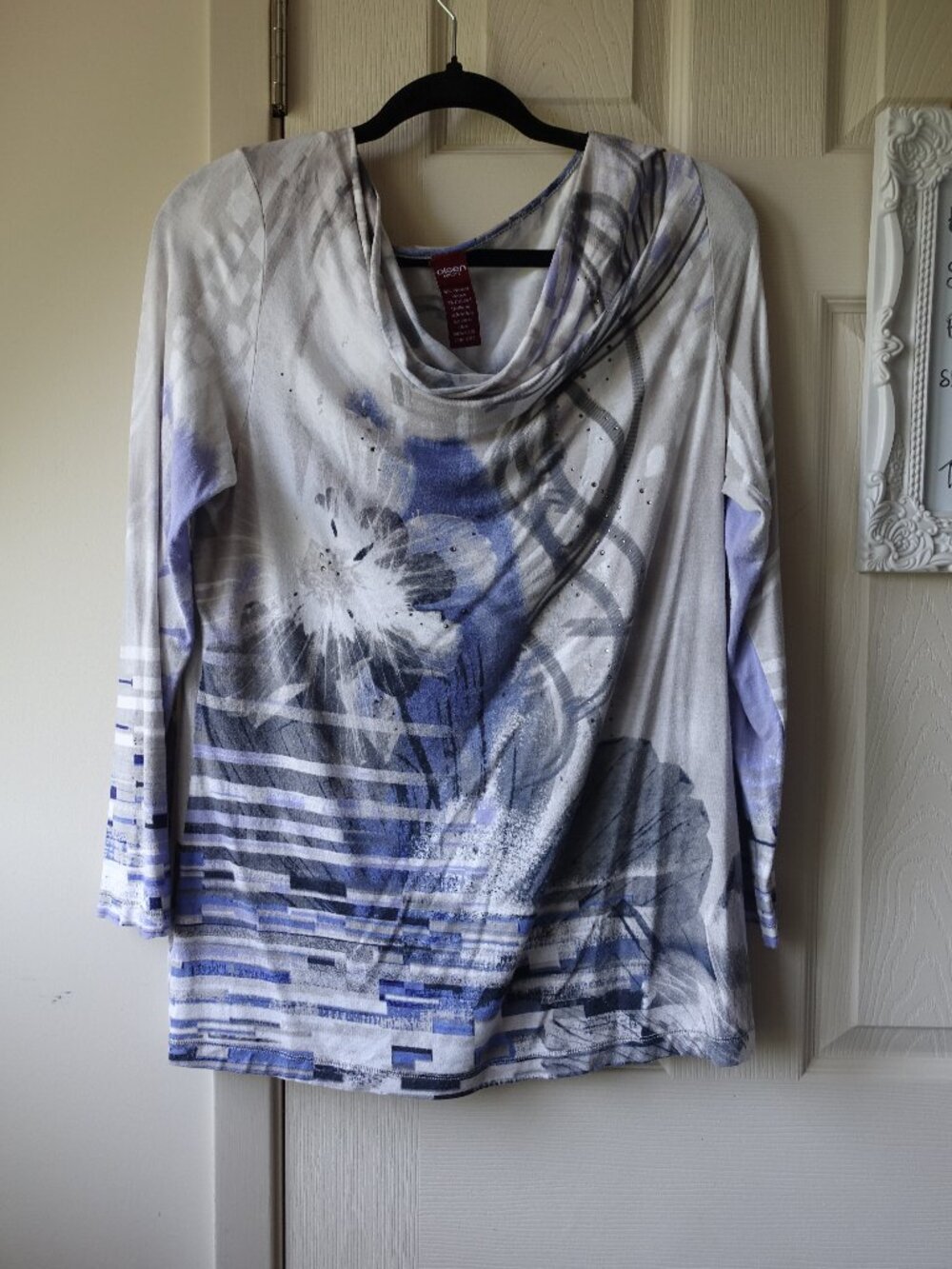 Women's Printed Cowl Neck Long Sleeve Top - White & Blue
